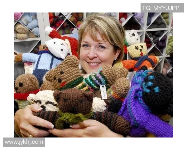 荷兰足球明星们的女友们：背后的故事与生活点滴揭秘